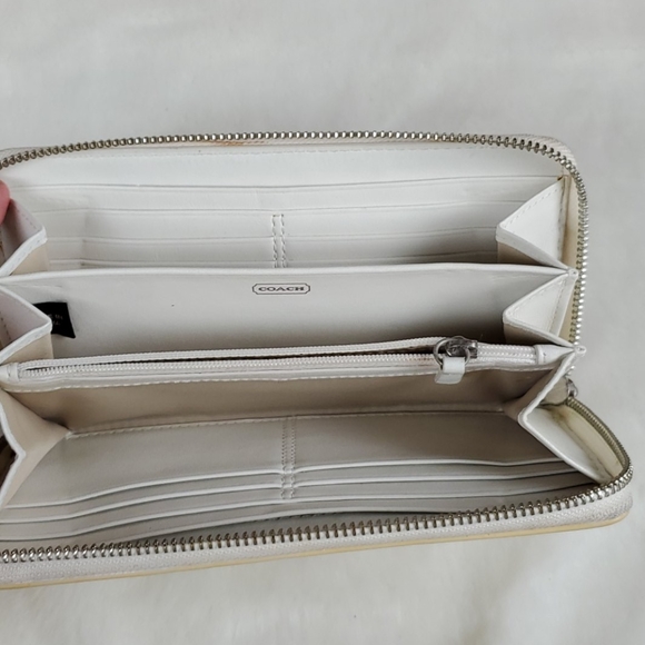 Coach cream leather wallet zipper fly - Picture 4 of 8